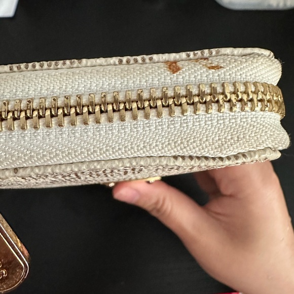 Michael Kors long Wallet - Picture 6 of 14